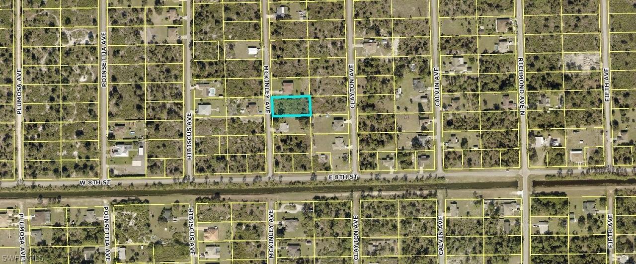 806 Mckinley Ave., Lehigh Acres, FL 33972