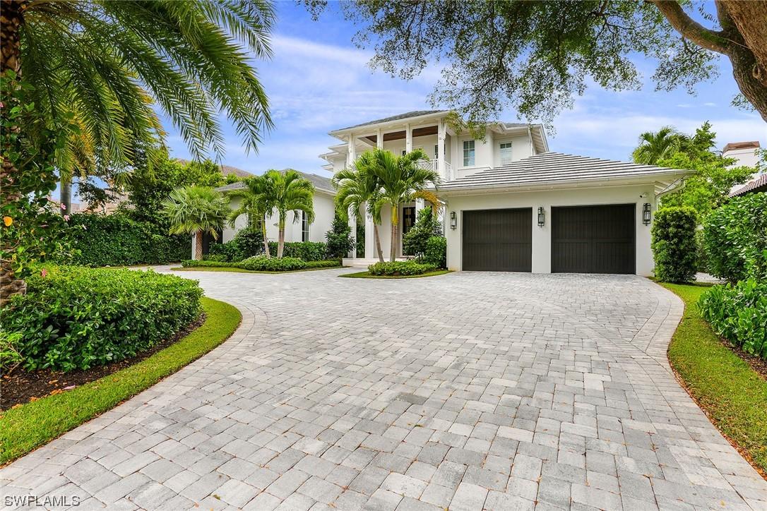 4215 Crayton Rd., Naples, FL 34103