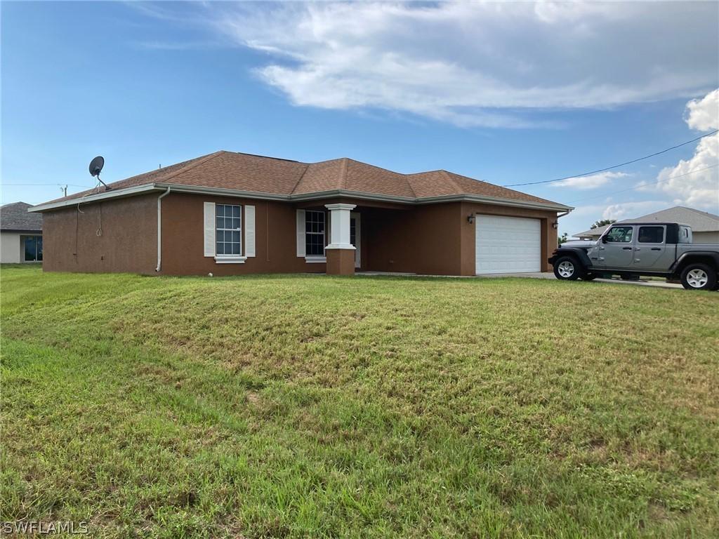 2104 NE 5th Pl., Cape Coral, FL 33909