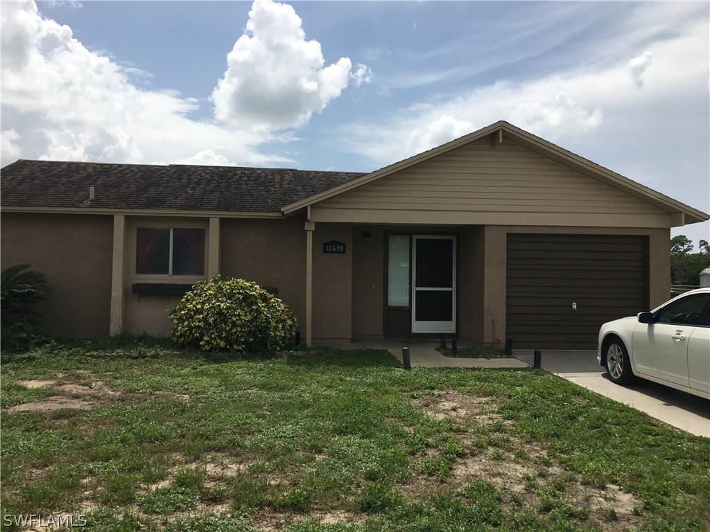10698 Tuliptree Ct., Lehigh Acres, FL 33936