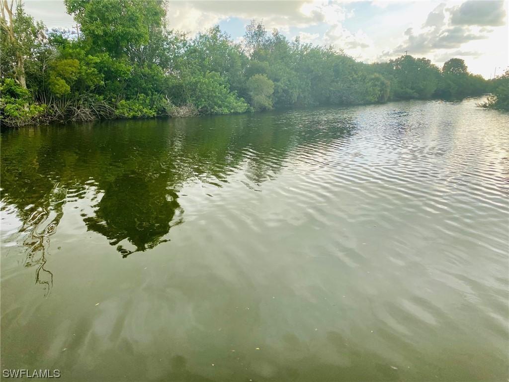 214 NE 15th Ter., Cape Coral, FL 33909