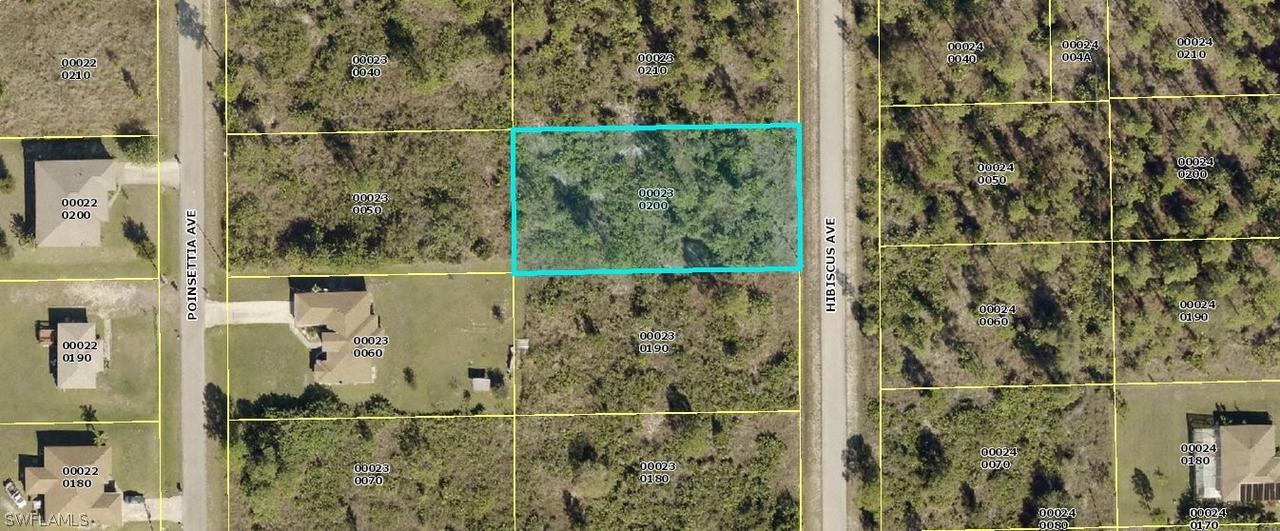 915 Hibiscus Ave., Lehigh Acres, FL 33972