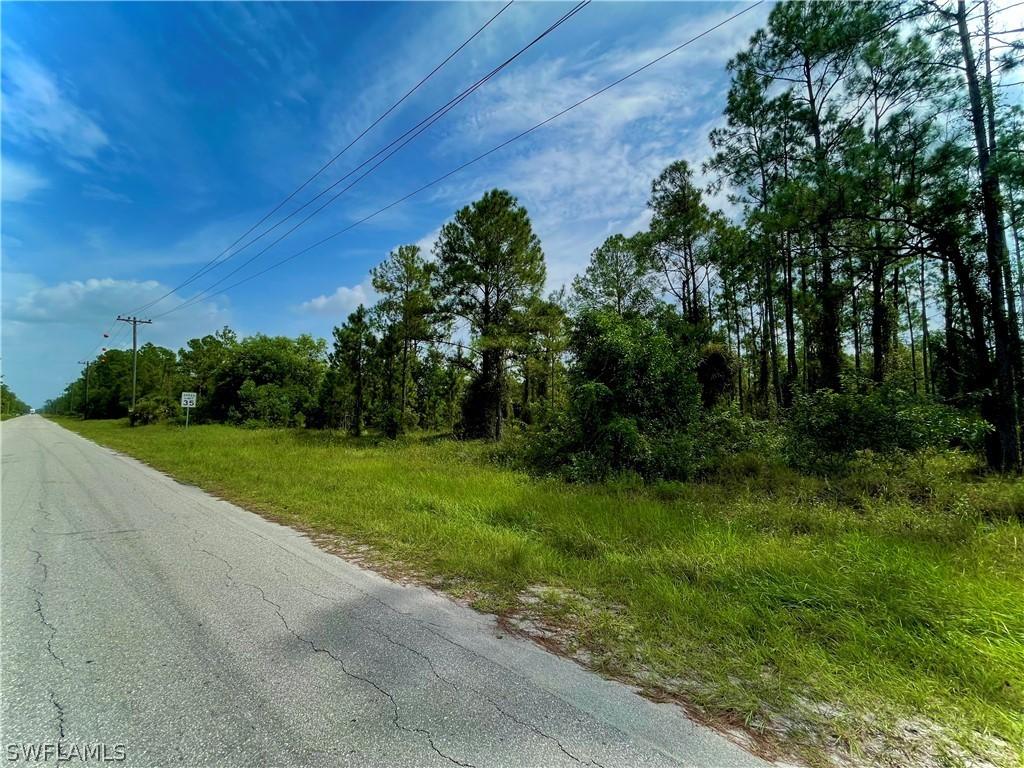 4 Moore Ave., Lehigh Acres, FL 33936
