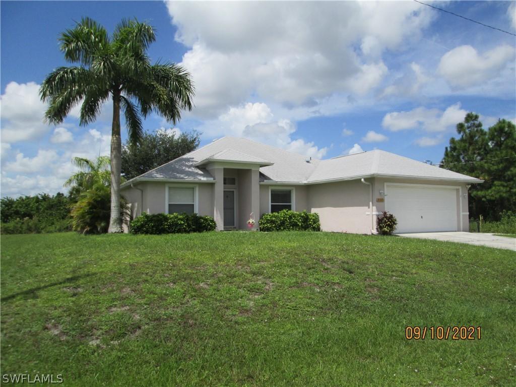 920 Capetown Ave., Lehigh Acres, FL 33974