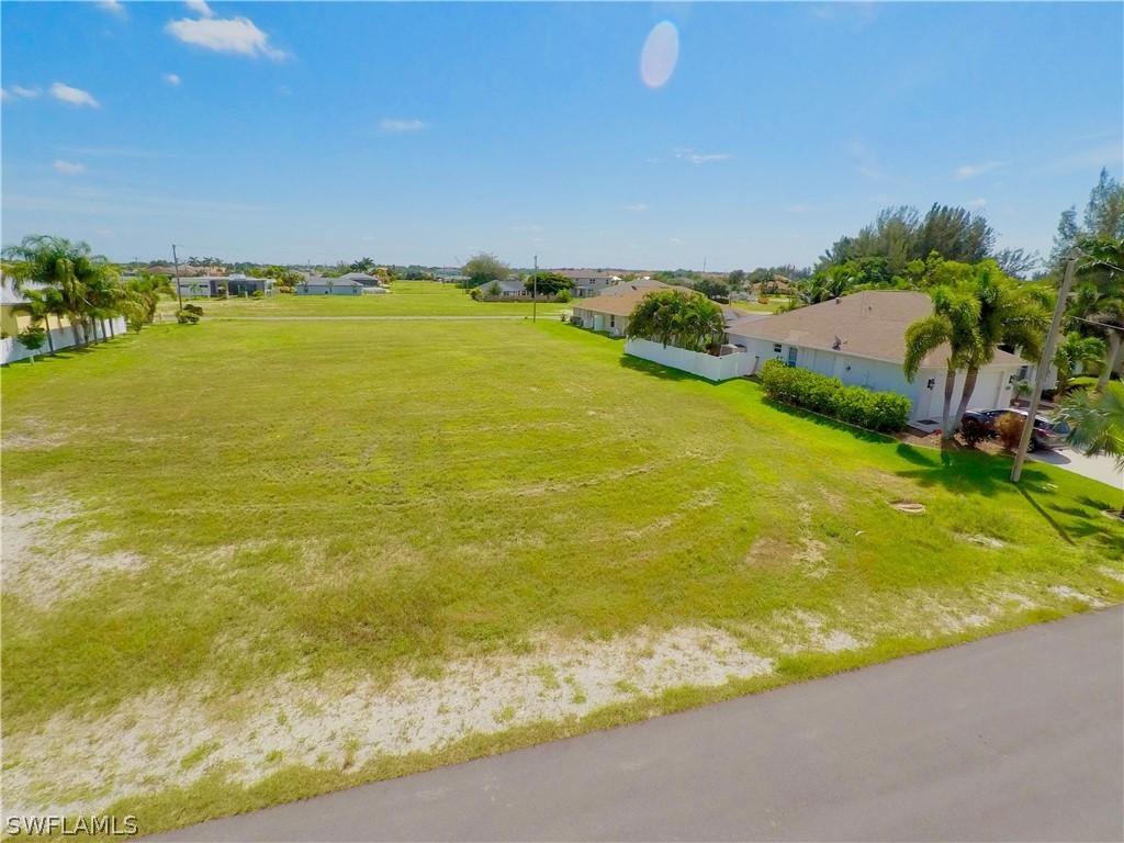 9 SW 35th Ave., Cape Coral, FL 33991