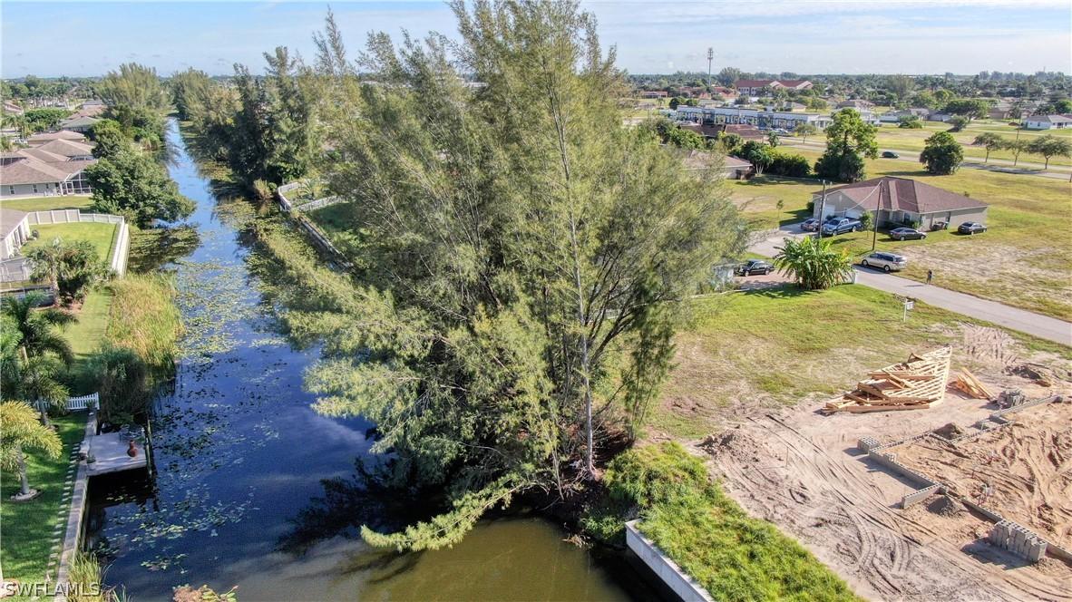 2202 SW 8th Pl., Cape Coral, FL 33991