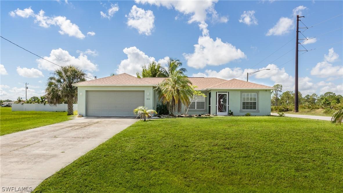 800 NE 44th Ln., Cape Coral, FL 33909