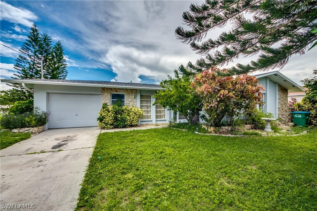 3713 SE 15th Ave., Cape Coral, FL 33904