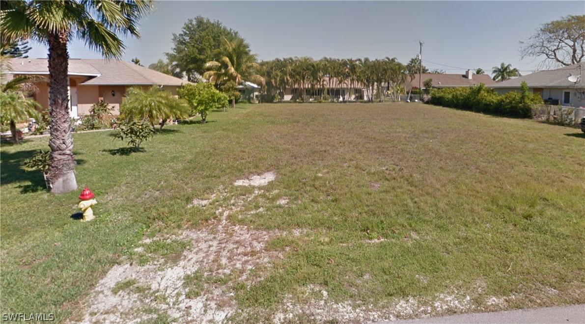1713 SE 6th Ter., Cape Coral, FL 33990
