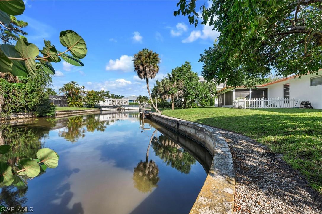 5063 Sand Dollar Ln., Naples, FL 34103