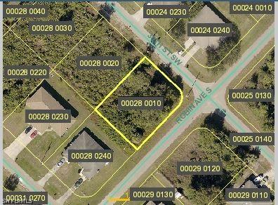 5201/5203 30th St., Lehigh Acres, FL 33973
