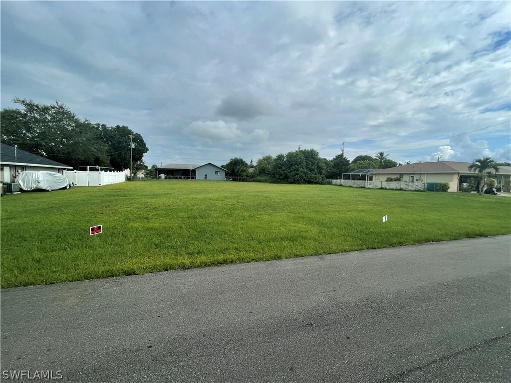 907 SE 18th St., Cape Coral, FL 33990