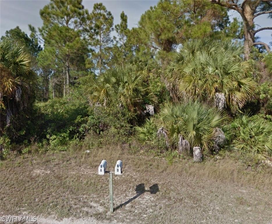 1247 Chrysler St., Lehigh Acres, FL 33974