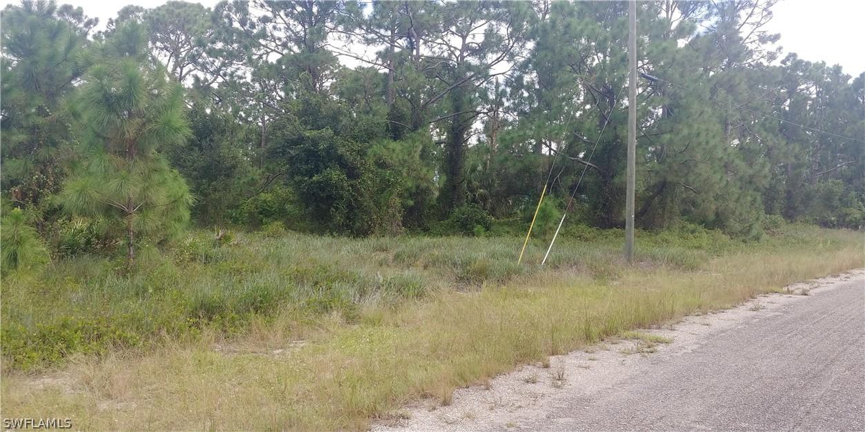 709 Baxter Ave., Lehigh Acres, FL 33974