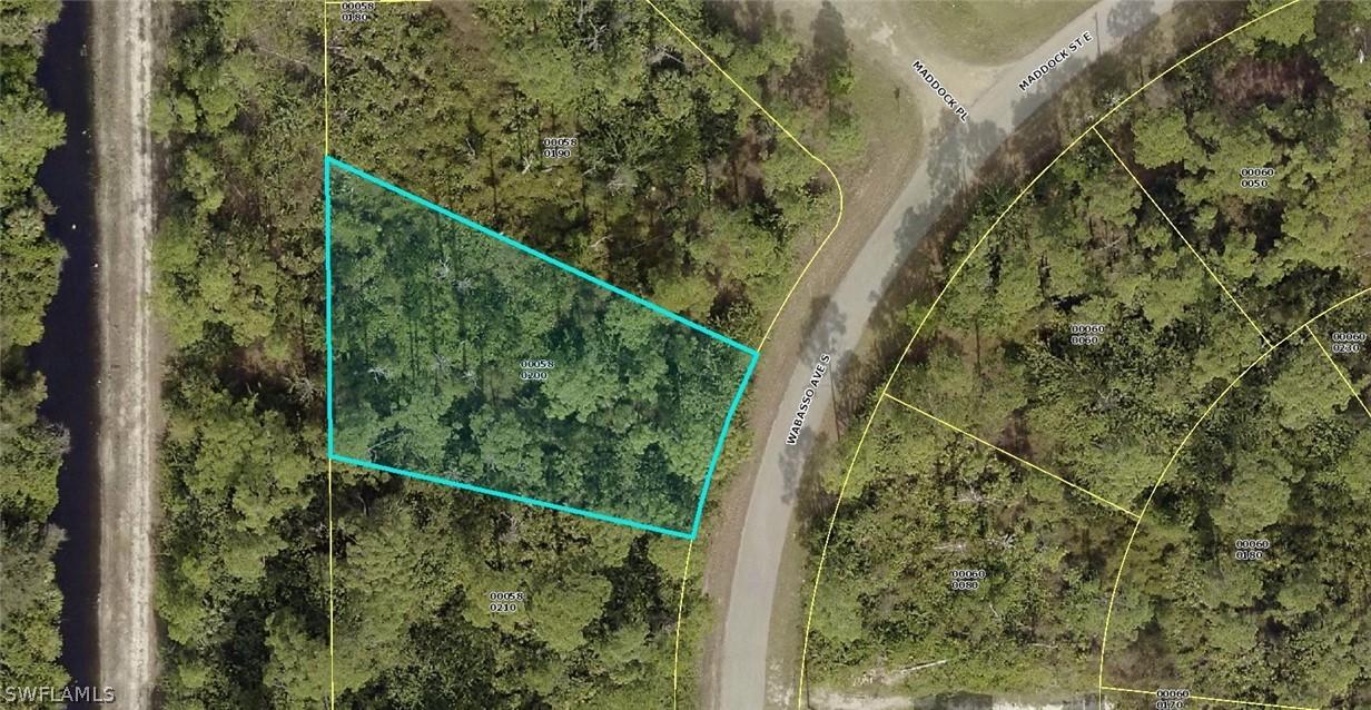 608 Wabasso Ave., Lehigh Acres, FL 33974