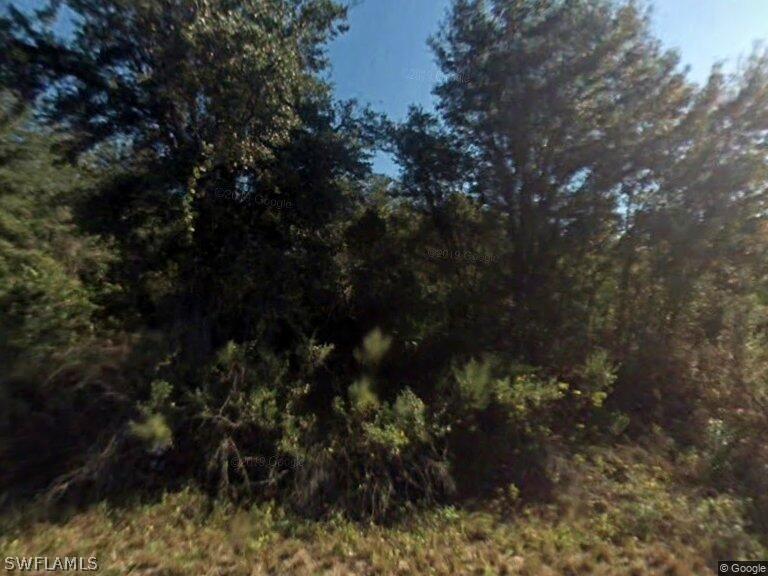 1514 Mckinley Ave., Lehigh Acres, FL 33972