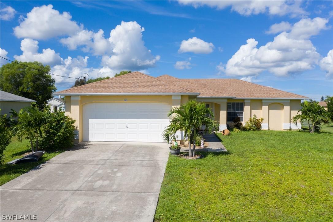 202 SW 10th Pl., Cape Coral, FL 33991