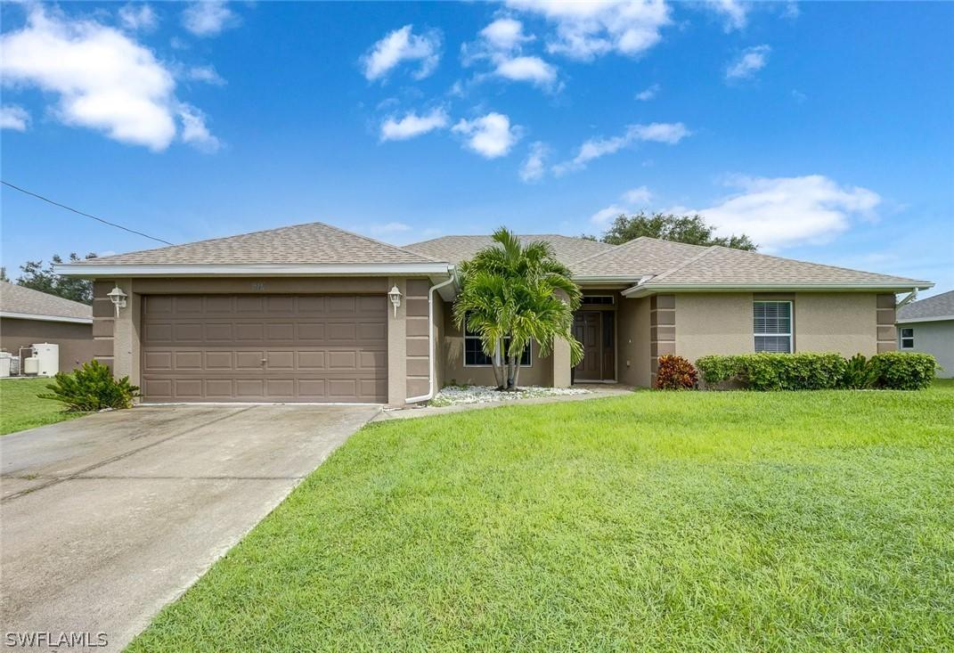 915 NE 36th Ter., Cape Coral, FL 33909
