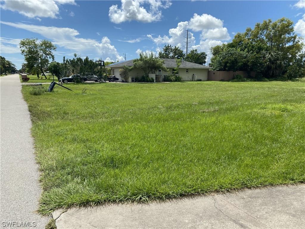 140 SE Santa Barbara Pl., Cape Coral, FL 33990