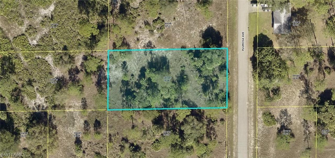 1503 Plumosa Ave., Lehigh Acres, FL 33972