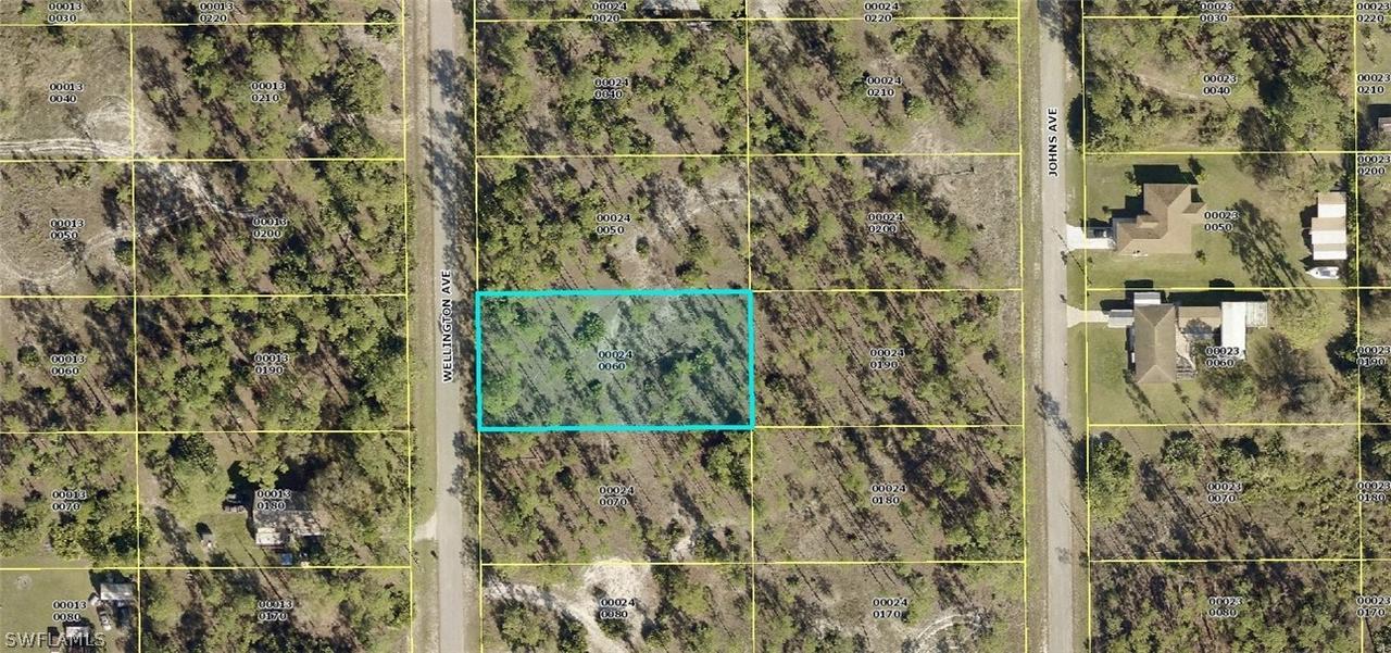 912 Wellington Ave., Lehigh Acres, FL 33972