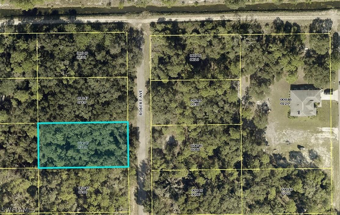 1917 Robert Ave., Lehigh Acres, FL 33972