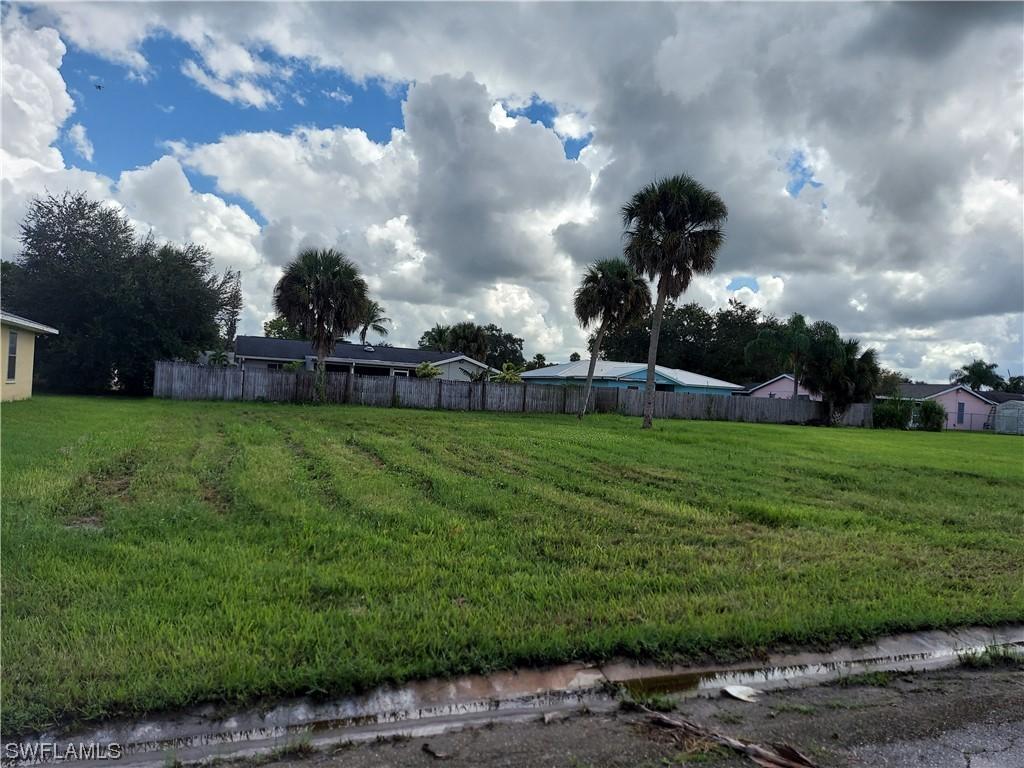 875 Zana Dr., Fort Myers, FL 33905
