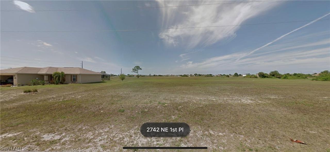 2742 NE 1st Pl., Cape Coral, FL 33909