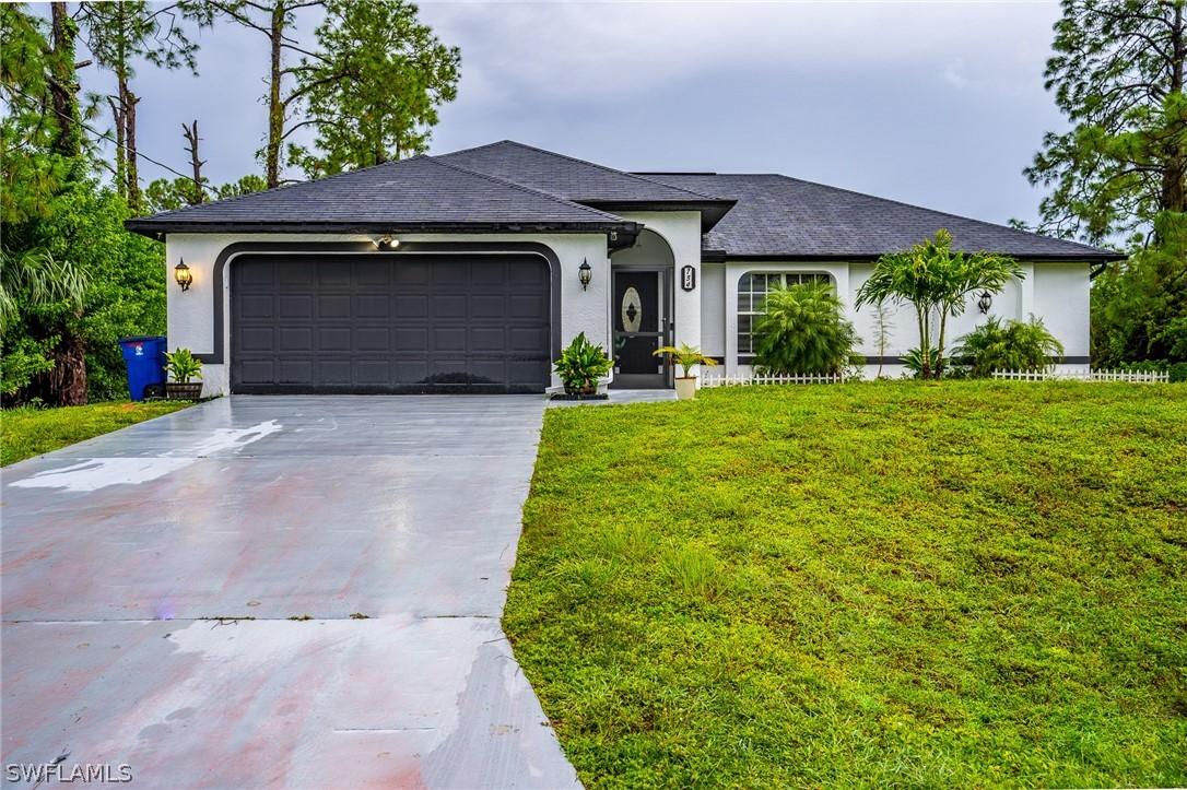 734 Chattman St., Lehigh Acres, FL 33974