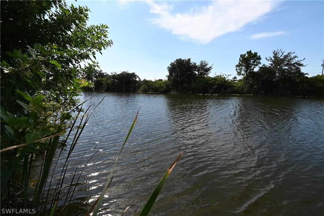 2202 NW 10th St., Cape Coral, FL 33993