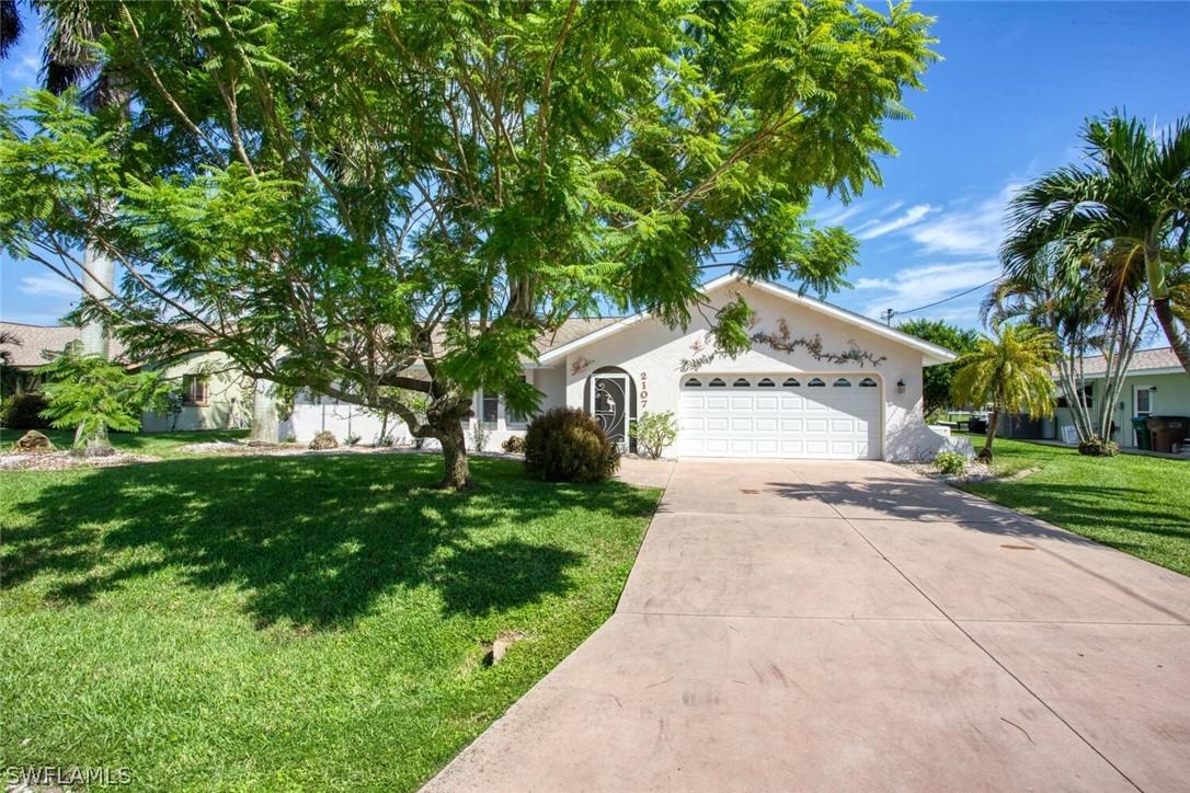2107 SE 25th Ter., Cape Coral, FL 33904