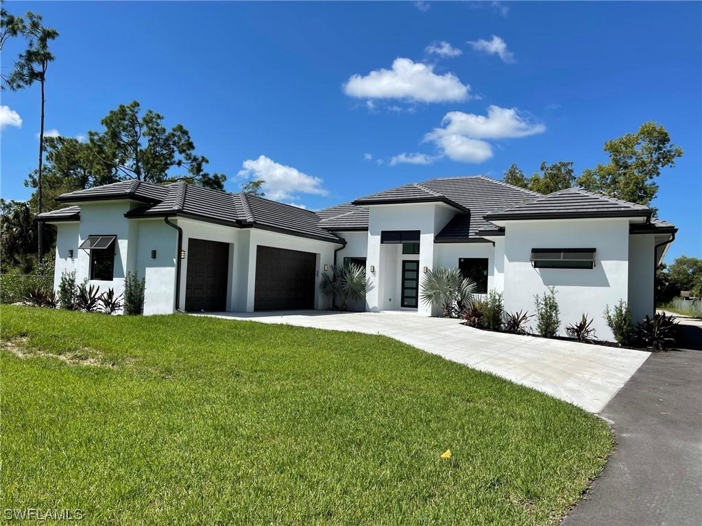 3203 68th St., Naples, FL 34105