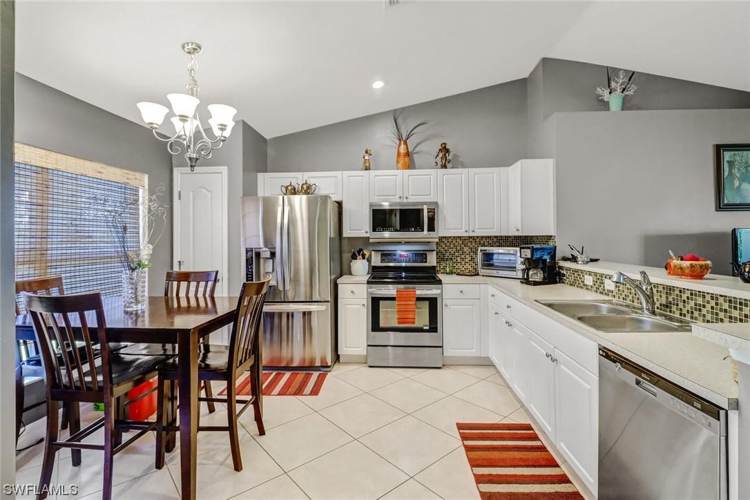 215 NW 33rd Ter., Cape Coral, FL 33993