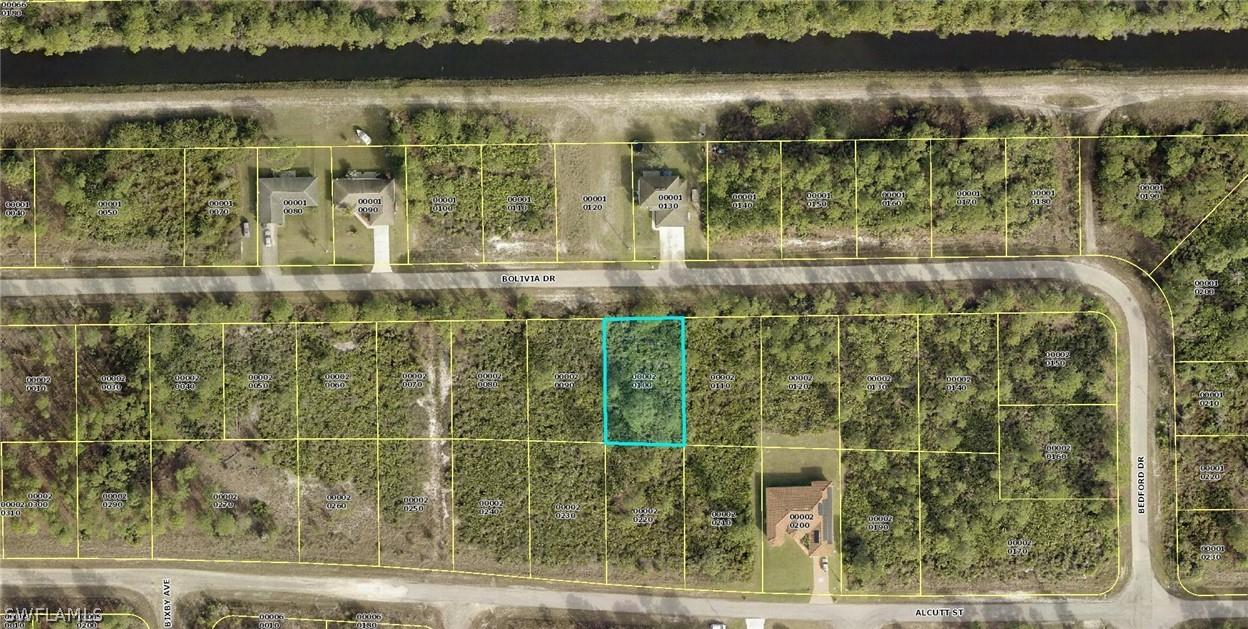 938 Bolivia Dr., Lehigh Acres, FL 33974