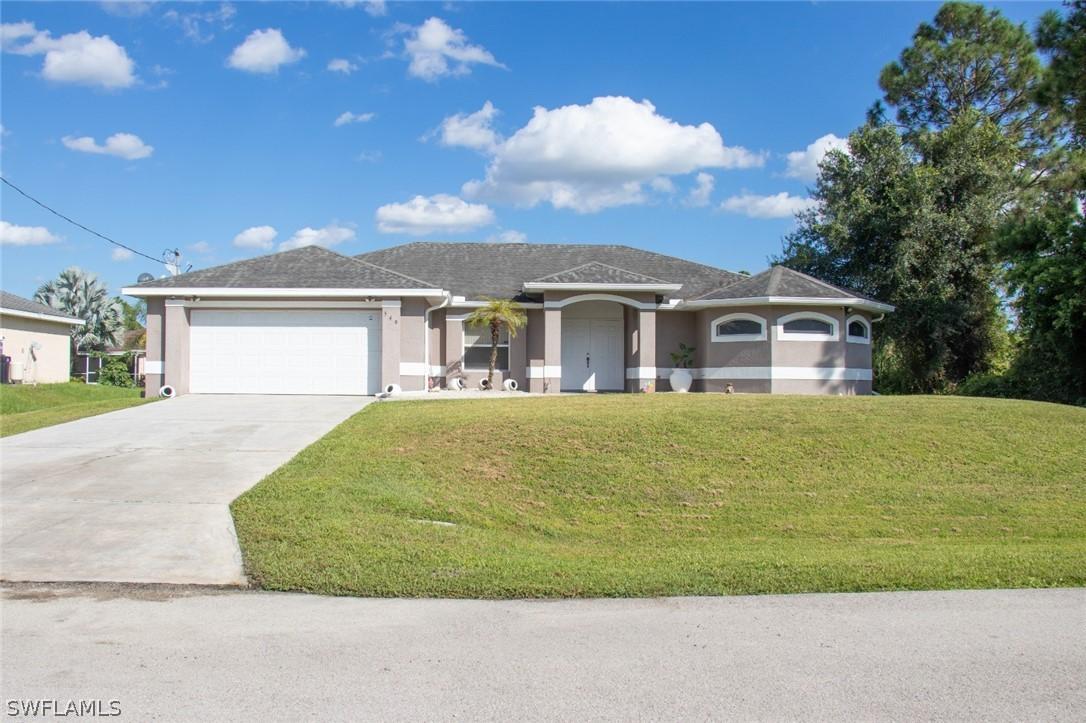 549 Flamingo Ave., Lehigh Acres, FL 33974