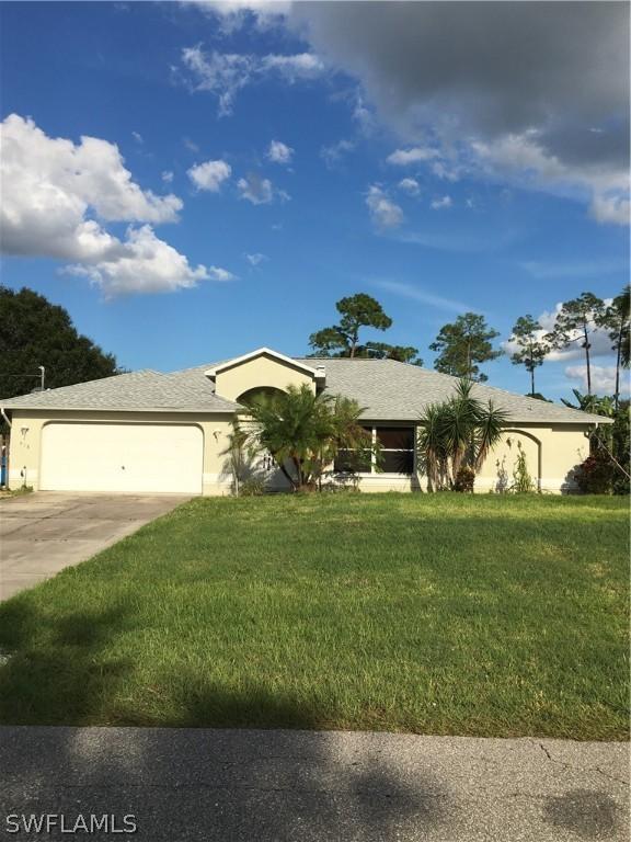 618 Moore Ave., Lehigh Acres, FL 33972