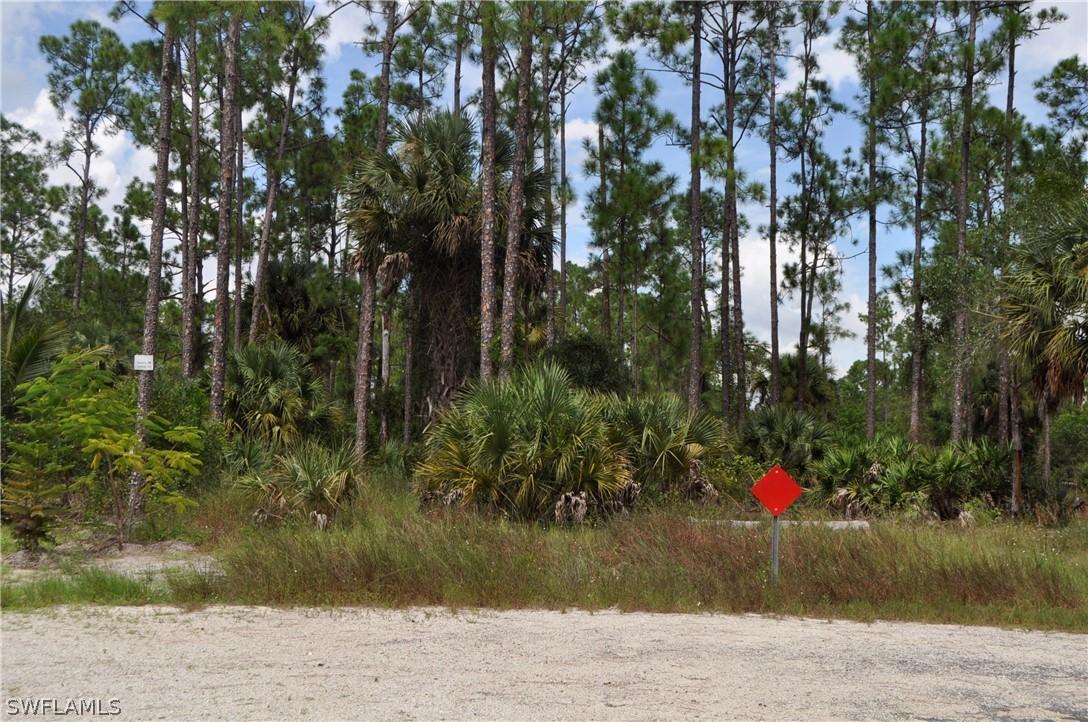 102 Natick Ct., Lehigh Acres, FL 33974