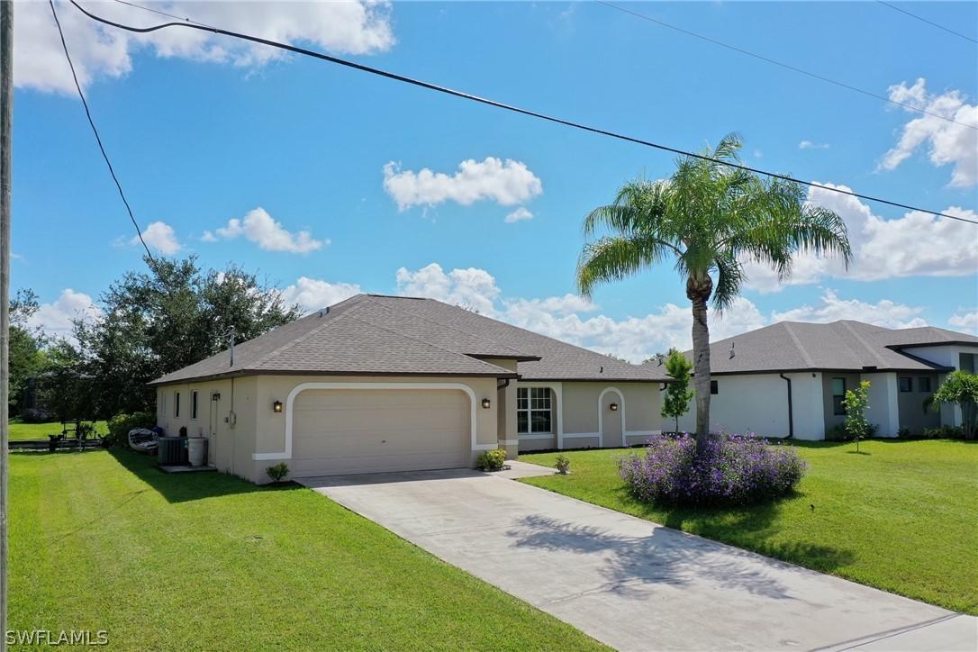 225 SW 26th Pl., Cape Coral, FL 33991