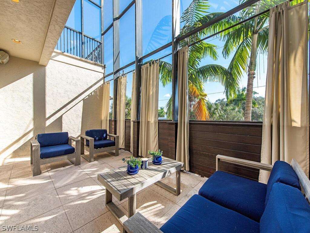 340 12th Ave. #6, Naples, FL 34102