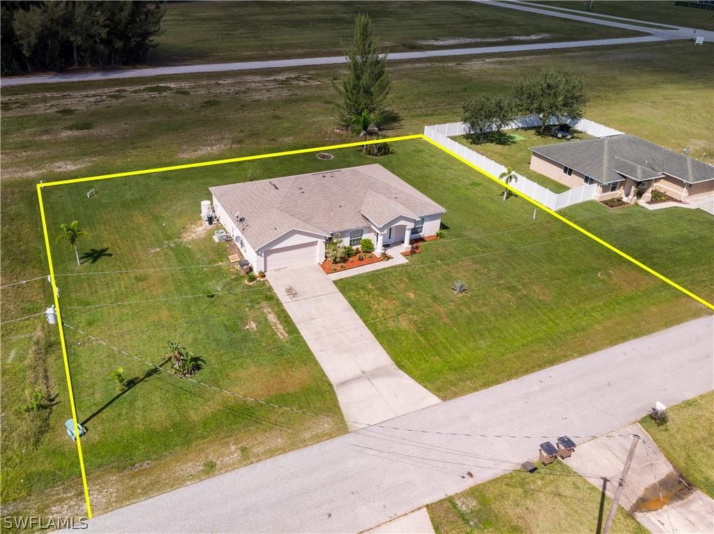 1240 NW 22nd Pl., Cape Coral, FL 33993