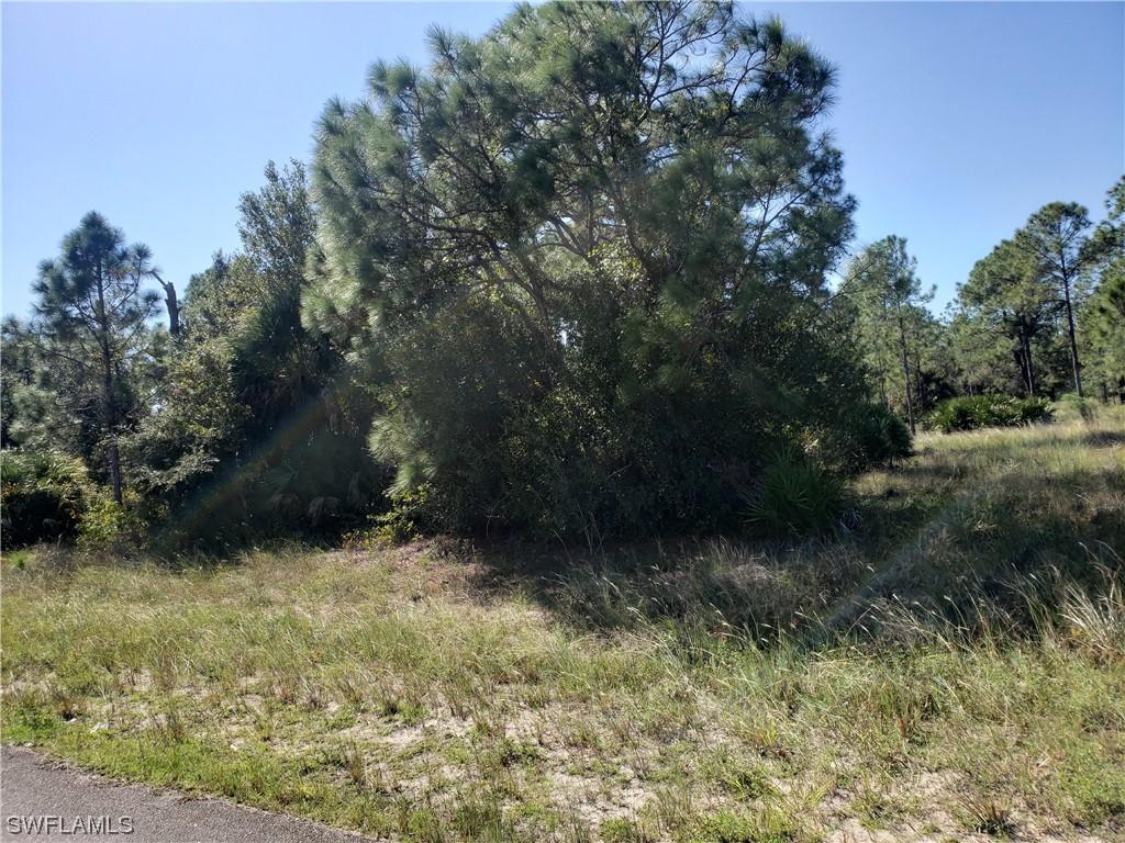 1317 Hamilton Ave., Lehigh Acres, FL 33972