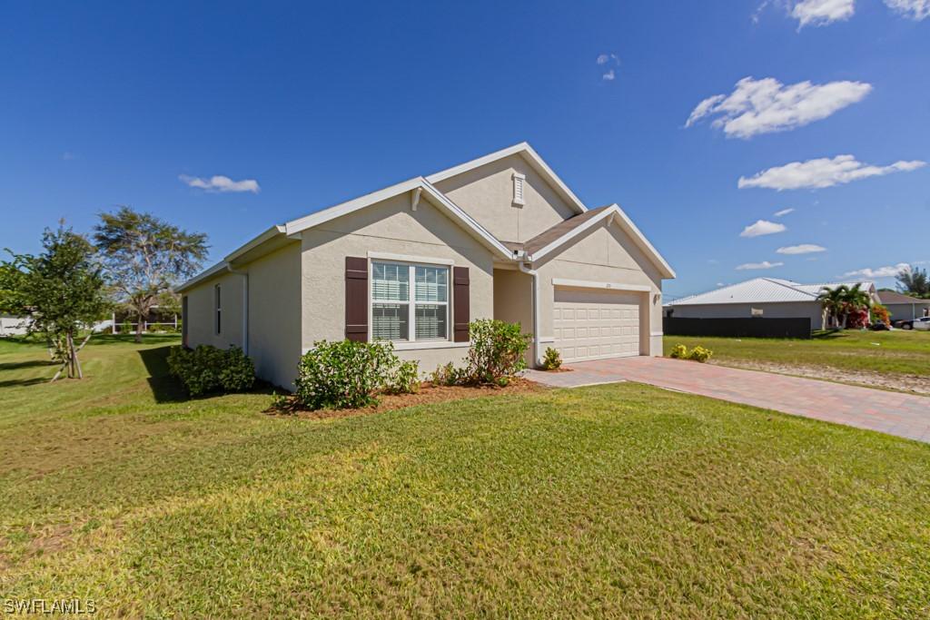 215 NW 13th Ter., Cape Coral, FL 33993