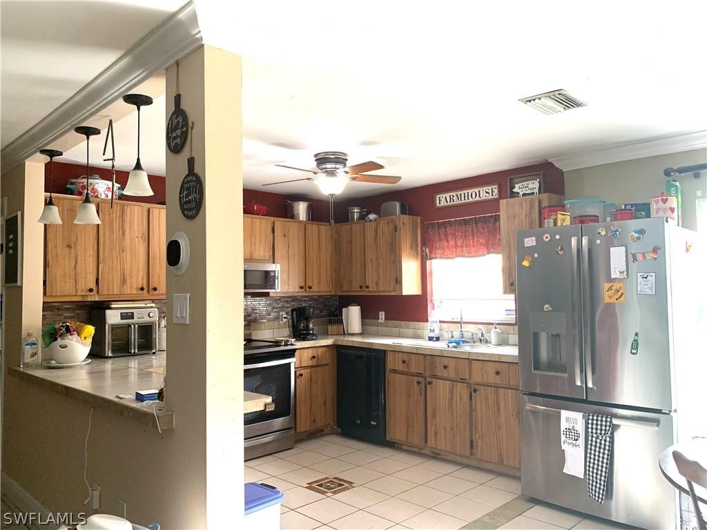 1421 NE 7th Ave., Cape Coral, FL 33909