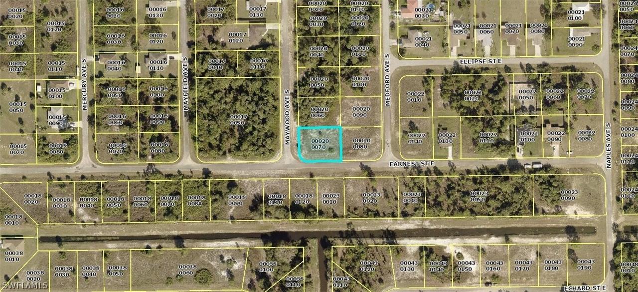 919 Maywood Ave., Lehigh Acres, FL 33974