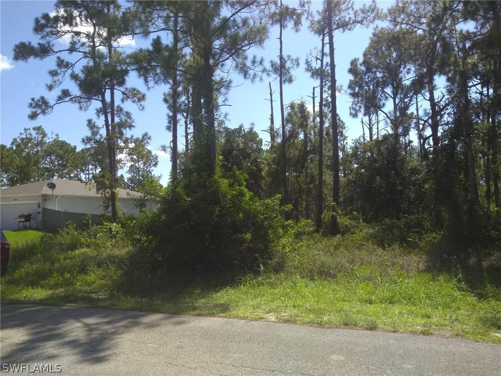 1116 Lake Ave., Lehigh Acres, FL 33972