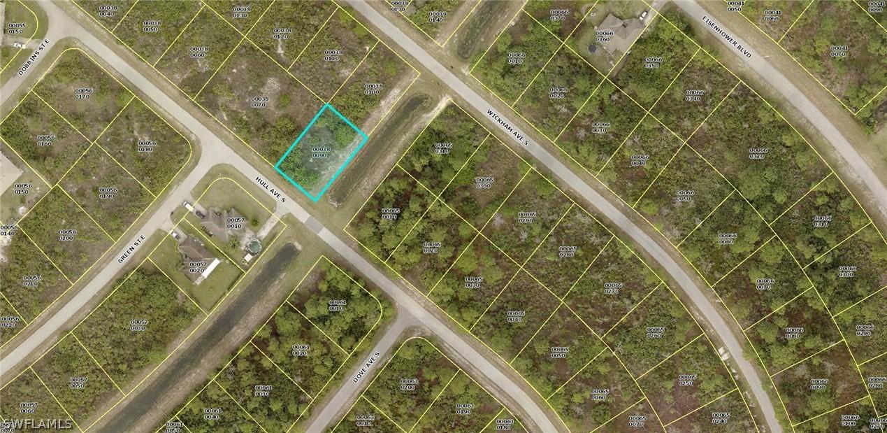 423 Hull Ave., Lehigh Acres, FL 33974