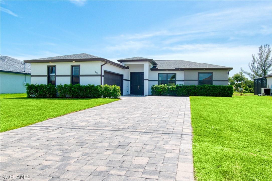 916 SW 36th Ter., Cape Coral, FL 33914