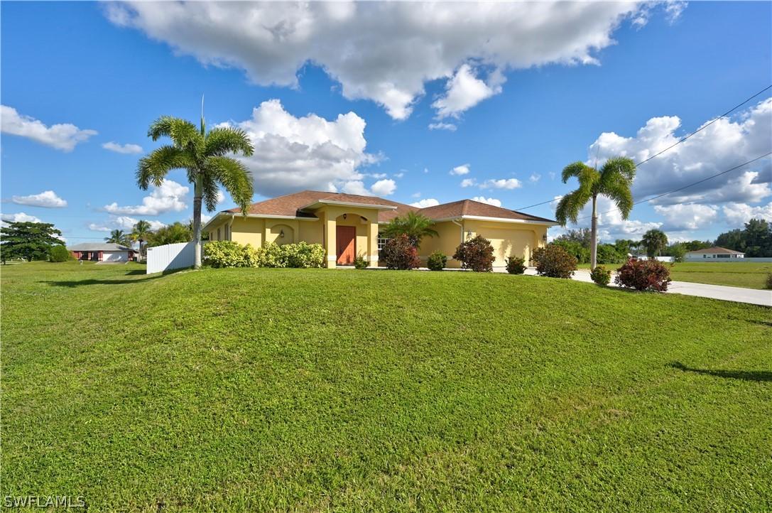 21 SW 22nd Ave., Cape Coral, FL 33991