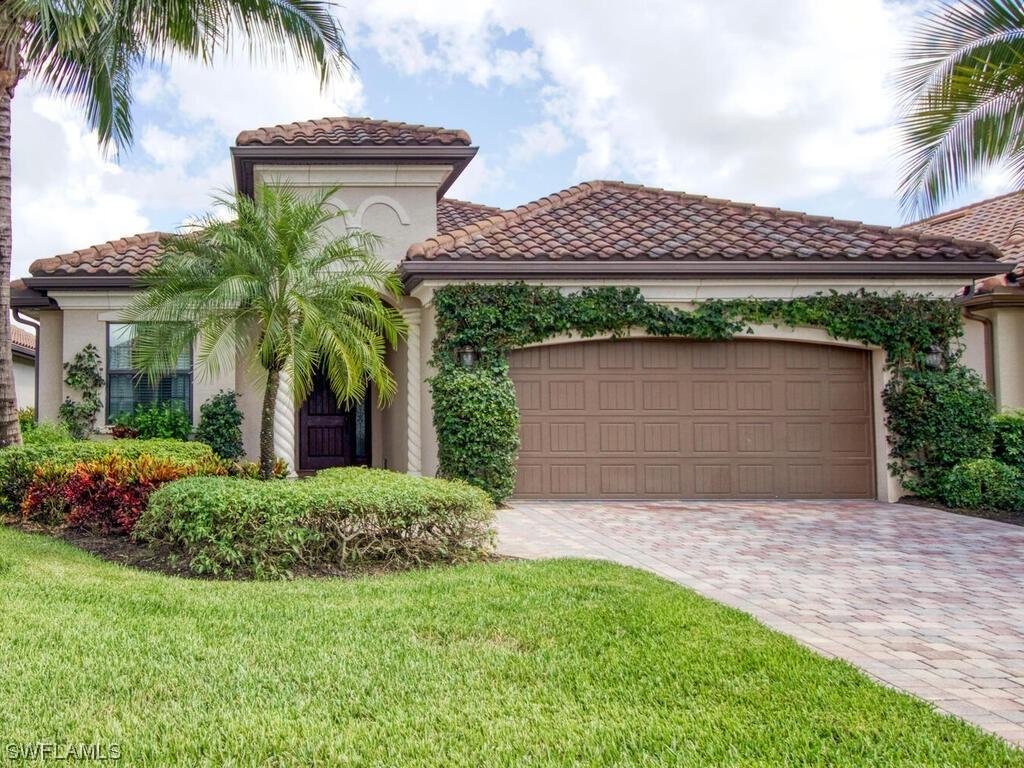 2982 Aviamar Cir., Naples, FL 34114