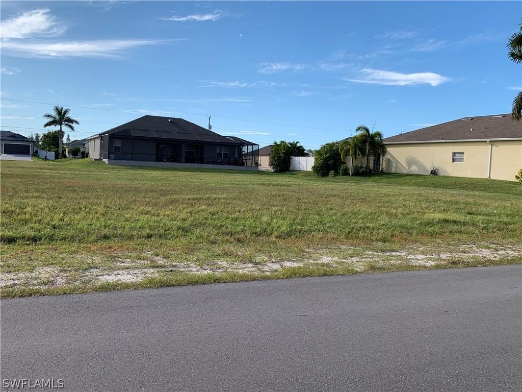 122 SW 36th Pl., Cape Coral, FL 33991